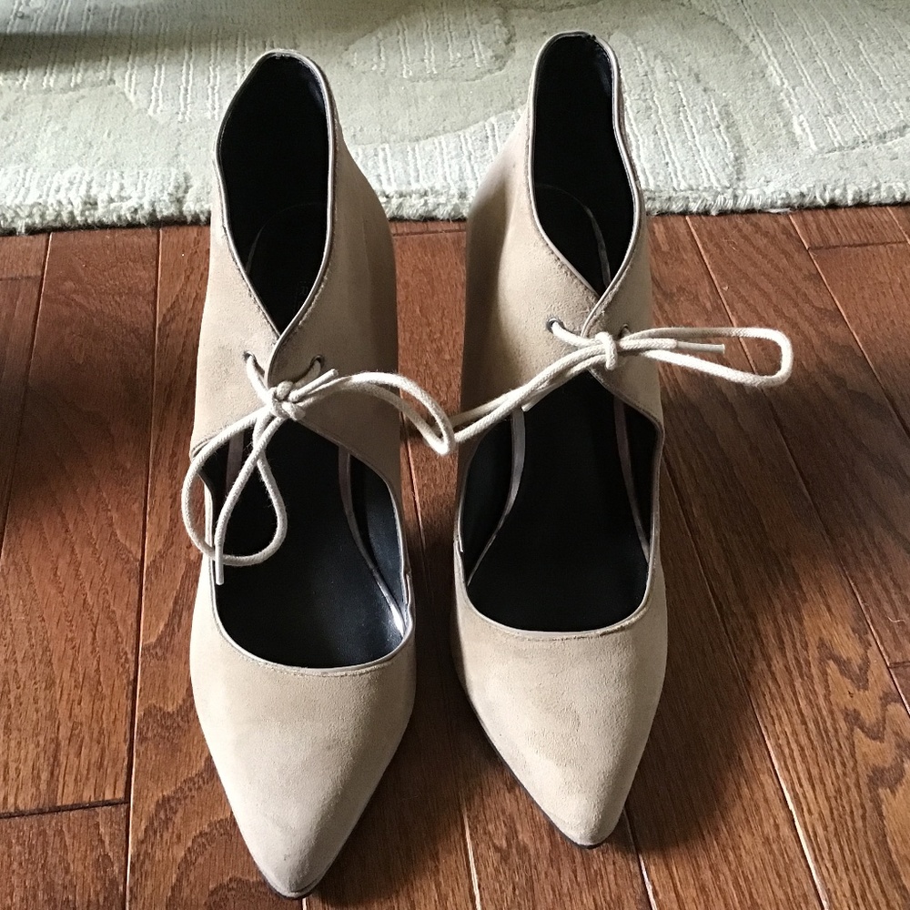 Beige suede high heel booties by Kenneth Cole Reaction - Size 8.5